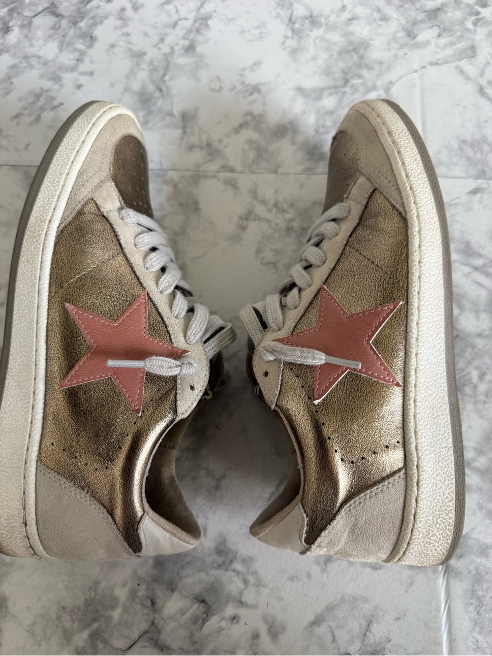SHU SHOP Women's Metallic Gold Sneakers with Pink Star Accent Sz 81/2 Paz Golden